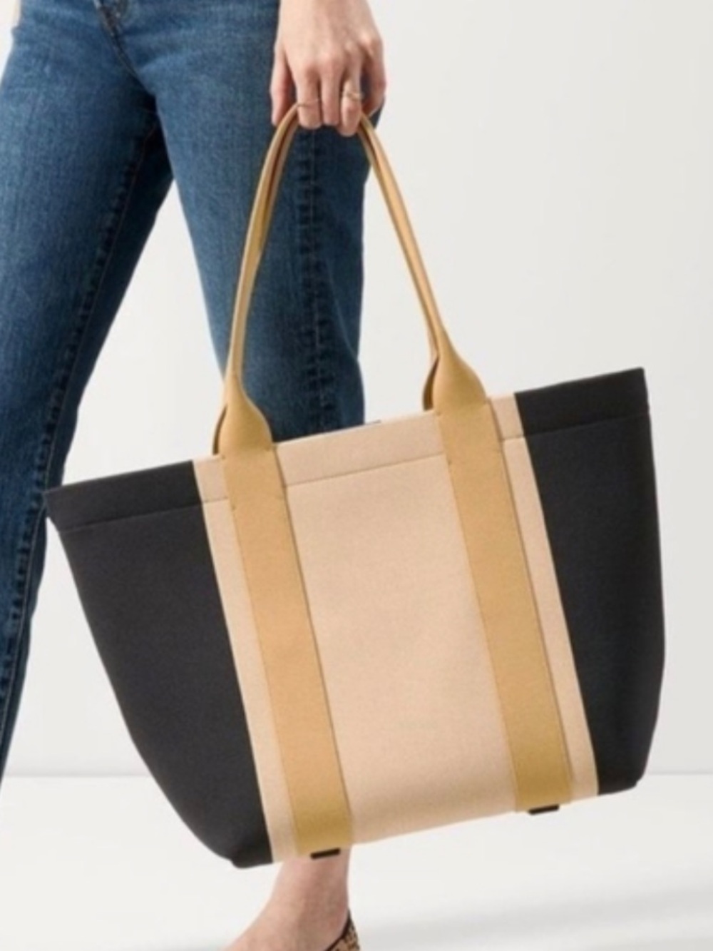 NWT Rothy’s Essential Tote!!! 
BRAND NEW! ⭐️